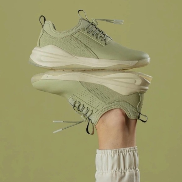 New Clove Classic Limited Edition Sage GreenNursing Shoes